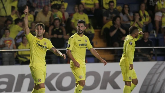 Pato celebra su gol ante el Zúrich Pato celebra su gol ante el Zúrich