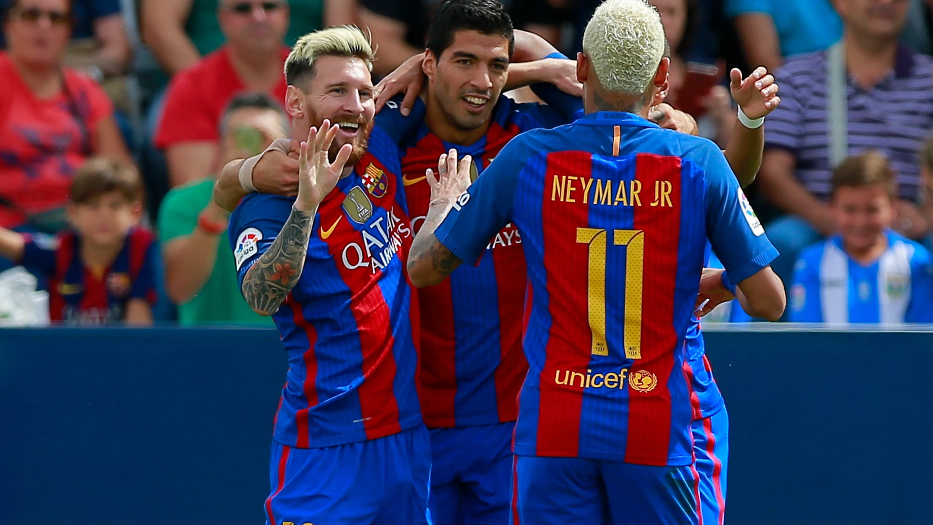 Messi, Suárez y Neymar celebran un gol en Butarque