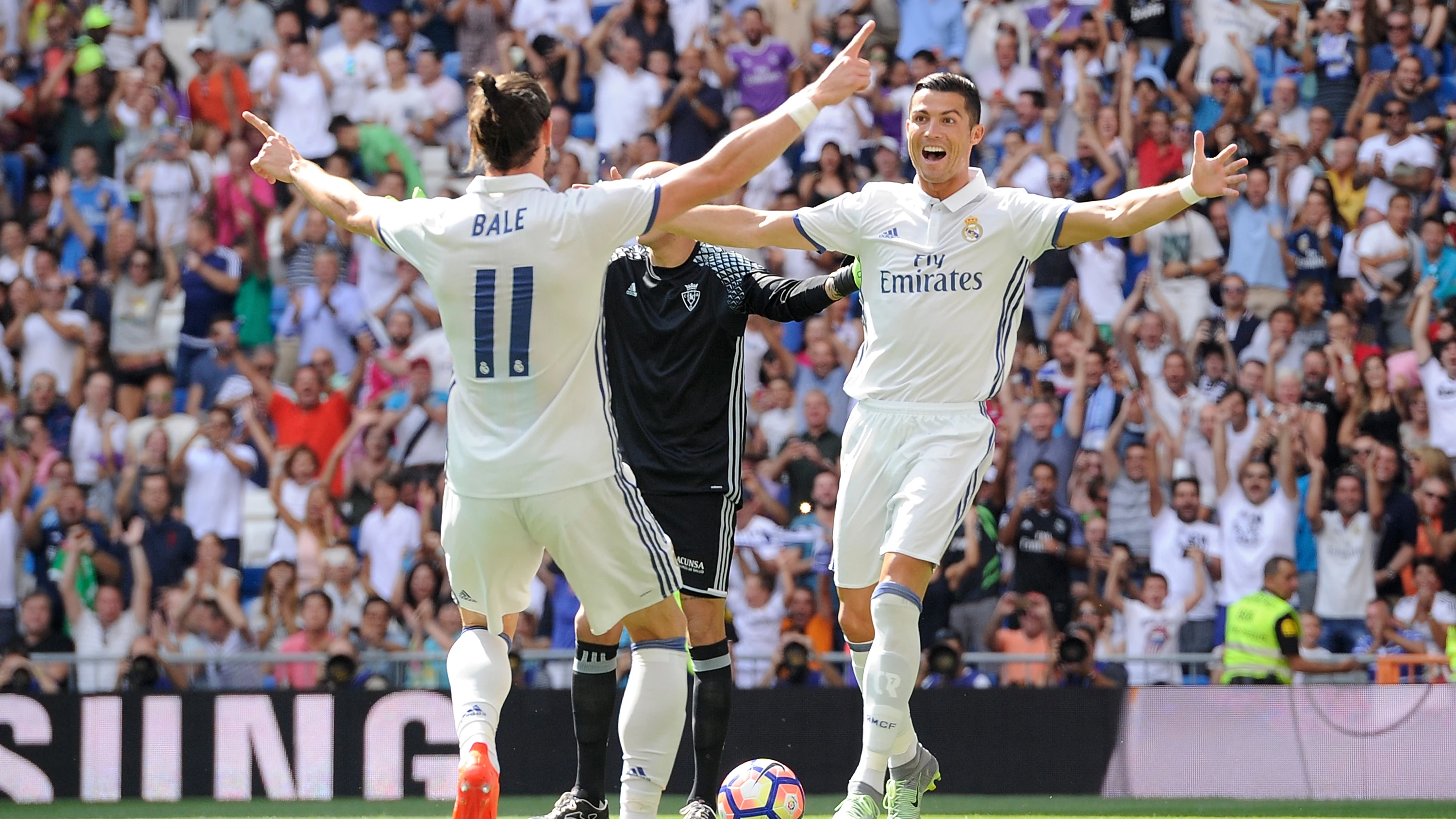 Cristiano y Bale celebran un gol Cristiano y Bale celebran un gol
