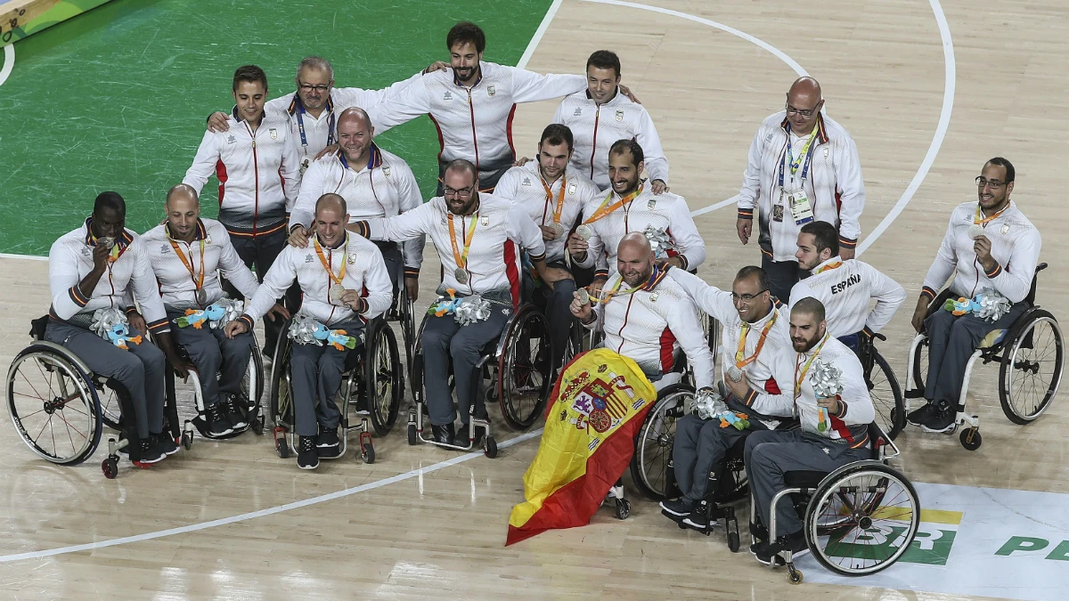 La selección española luce la plata en baloncesto