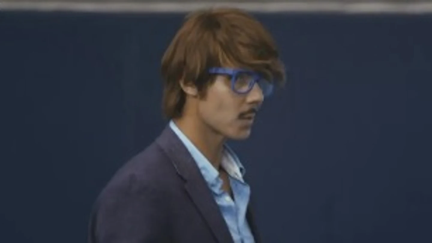 Rafa Nadal gastando una broma a un grupo de niños. Rafa Nadal gastando una broma a un grupo de niños.