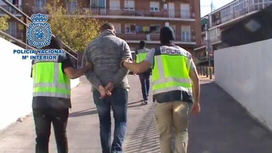 La Polic&iacute;a Nacional detiene en Madrid a dos j&oacute;venes por enaltecimiento del terrorismo yihadista