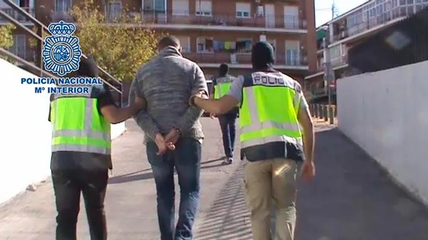La Policía Nacional detiene en Madrid a dos jóvenes por enaltecimiento del terrorismo yihadista La Policía Nacional detiene en Madrid a dos jóvenes por enaltecimiento del terrorismo yihadista