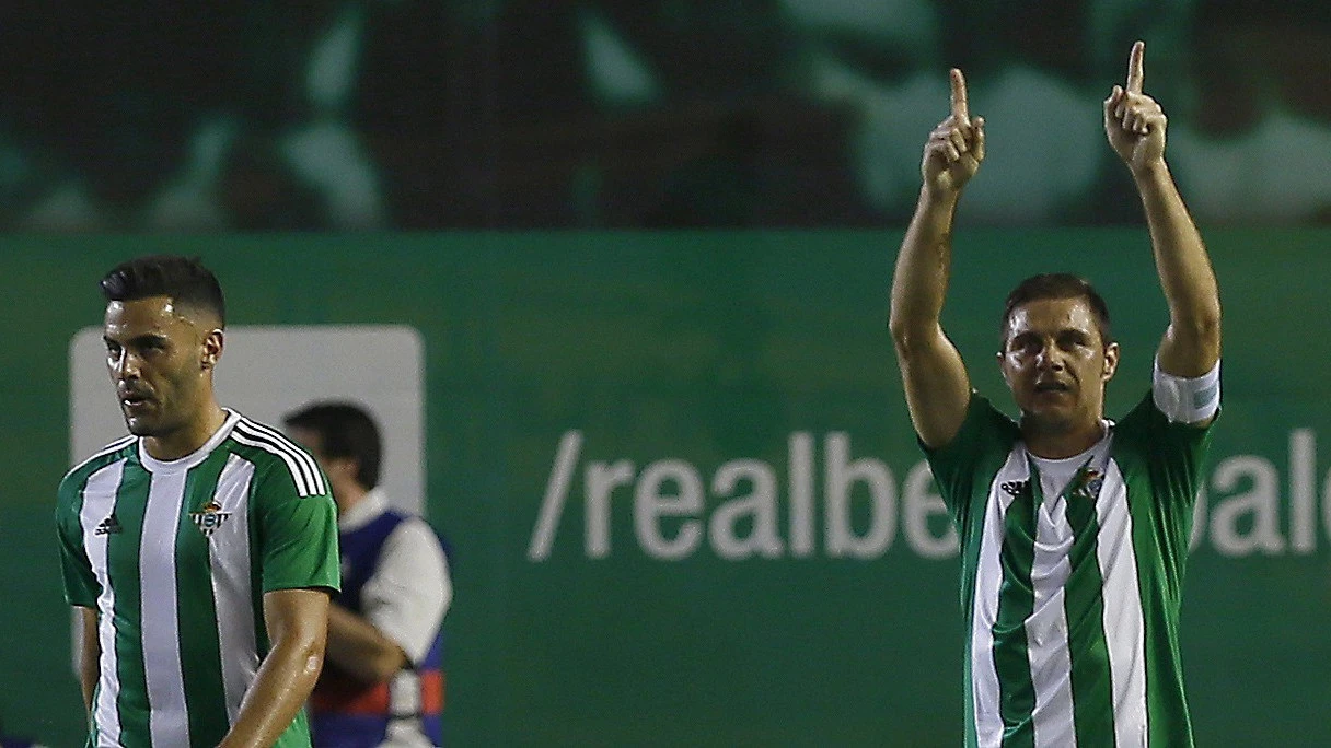 Joaquín celebra su gol ante el Málaga