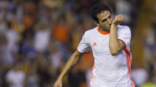 Dani Parejo celebrando el gol de la victoria con el Valencia CF Dani Parejo celebrando el gol de la victoria con el Valencia CF