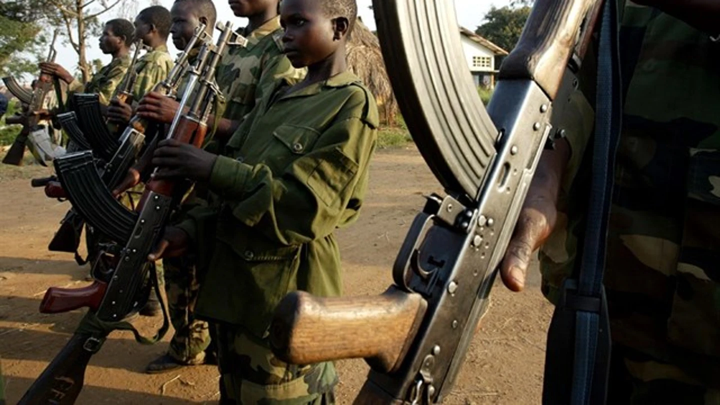 Imagen de unos niños soldado de Sudán Imagen de unos niños soldado de Sudán