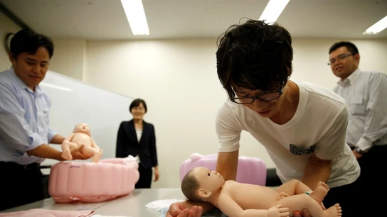 Japón imparte cursos de vida conyugal a sus solteros Japón imparte cursos de vida conyugal a sus solteros