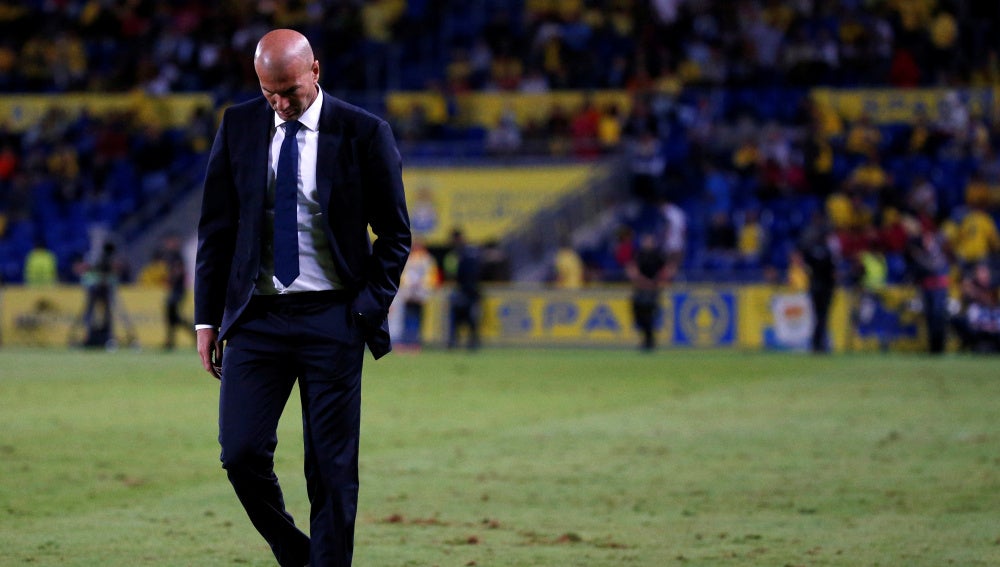 Zinedine Zidane abandona el campo de Las Palmas