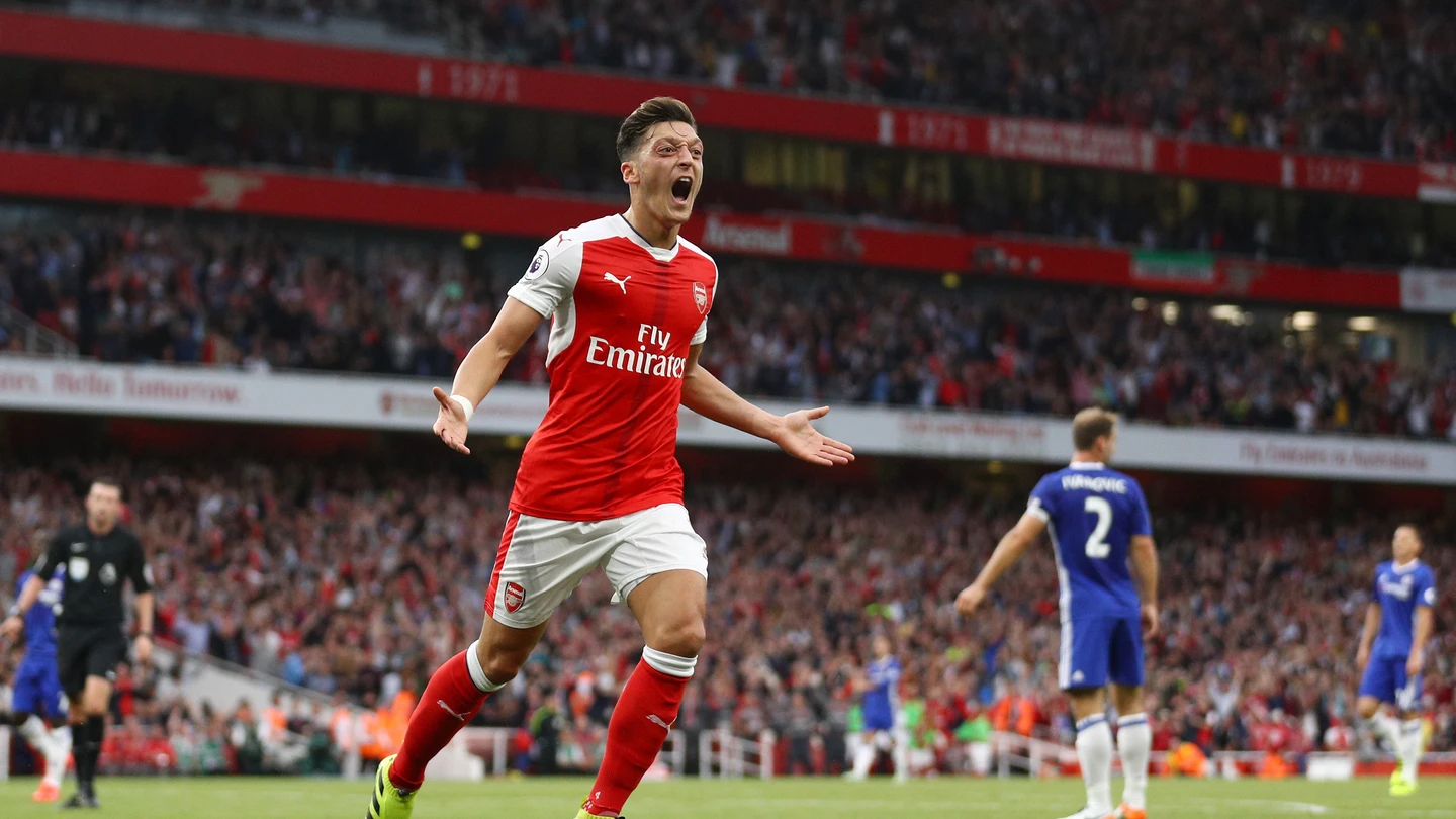 Özil celebra su gol contra el Chelsea Özil celebra su gol contra el Chelsea