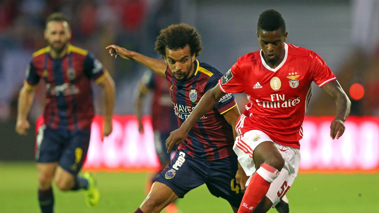El Benfica se impone al Deportivo Chaves por 0-2 El Benfica se impone al Deportivo Chaves por 0-2