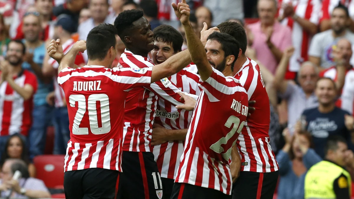 Los jugadores del Athletic celebran un gol