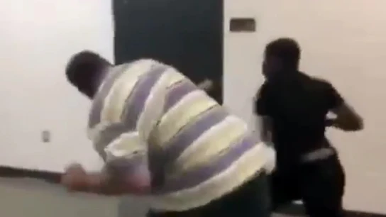 Pelea entre un alumno y un profesor en Philadelphia Pelea entre un alumno y un profesor en Philadelphia
