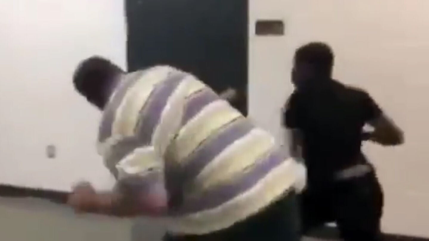 Pelea entre un alumno y un profesor en Philadelphia