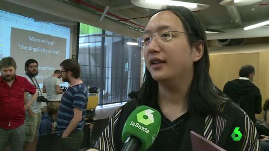 Frame 42.875765 de: De liderar el 15M taiwan&eacute;s a revolucionar el Gobierno: as&iacute; es Audrey Tang, hacker y la primera ministra transexual del mundo