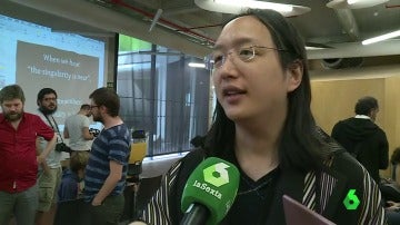 Frame 42.875765 de: De liderar el 15M taiwanés a revolucionar el Gobierno: así es Audrey Tang, hacker y la primera ministra transexual del mundo