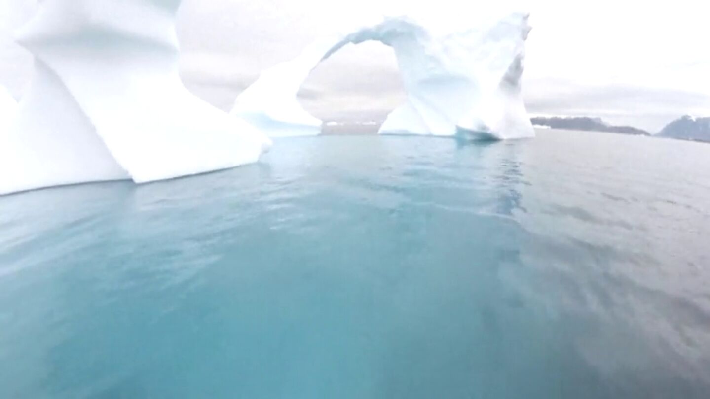 Frame 1.904757 de: El hielo es el aire acondicionado de la Tierra, pero empieza a fallar... &iquest;Estamos ante el inicio del fin de nuestro clima?