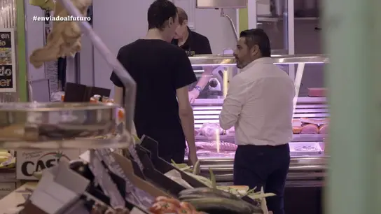 Jalis de la Serna, en una carnicería Jalis de la Serna, en una carnicería