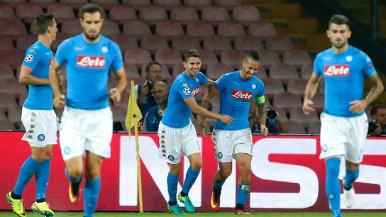 Los jugadores del Nápoles celebran el gol de Hamsik Los jugadores del Nápoles celebran el gol de Hamsik
