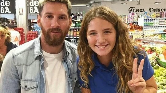 Leo Messi, haciendo la compra en el super