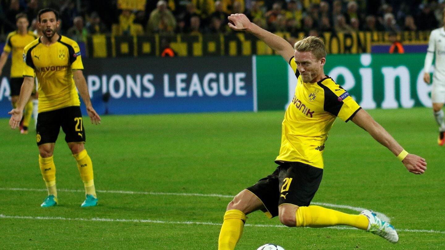 Sch&uuml;rrle marcando el 2-2 en su choque ante Madrid.