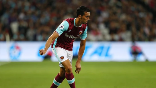Arbeloa debutando con el West Ham en la Premier. Arbeloa debutando con el West Ham en la Premier.