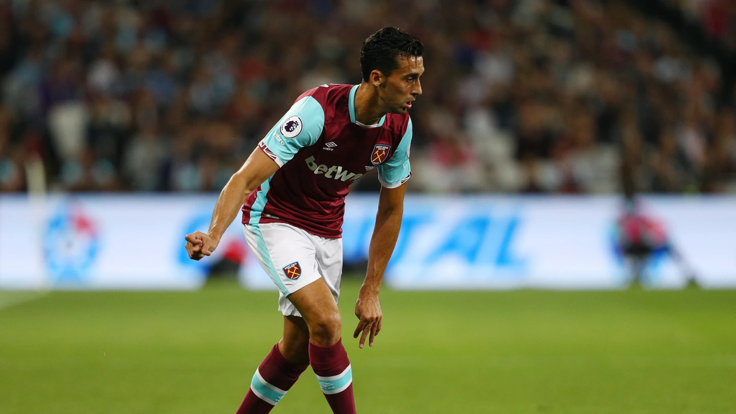 Arbeloa debutando con el West Ham en la Premier. Arbeloa debutando con el West Ham en la Premier.