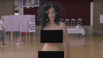 Katy Perry se desnuda