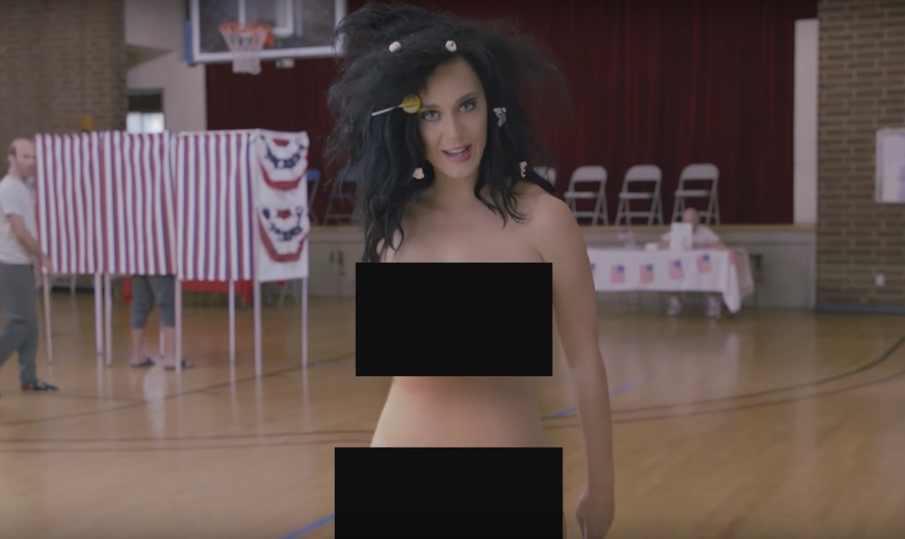 Katy Perry se desnuda para pedir a los estadounidenses que voten por Clinton