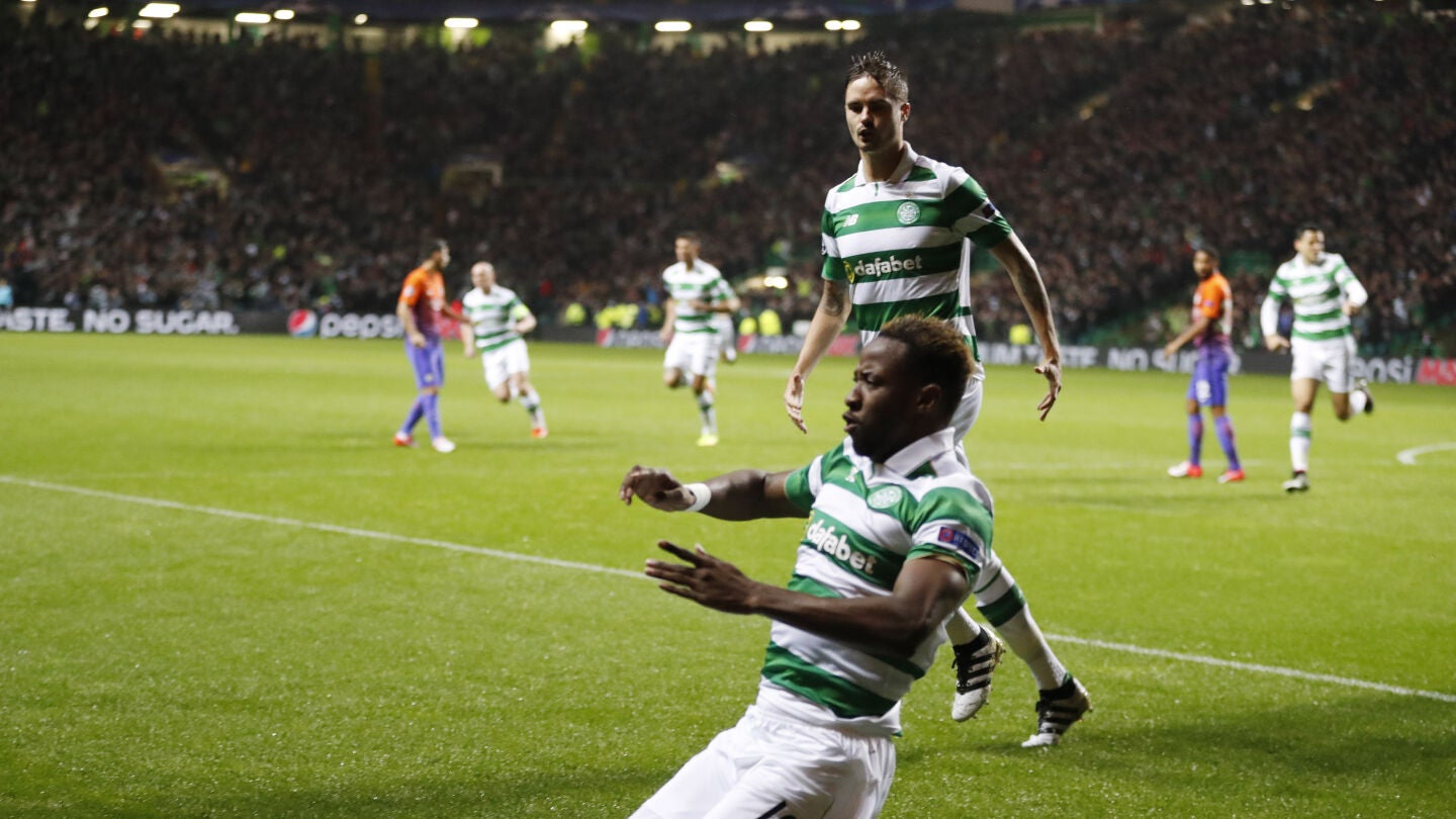 Dembele celebra uno de sus goles contra el Manchester City