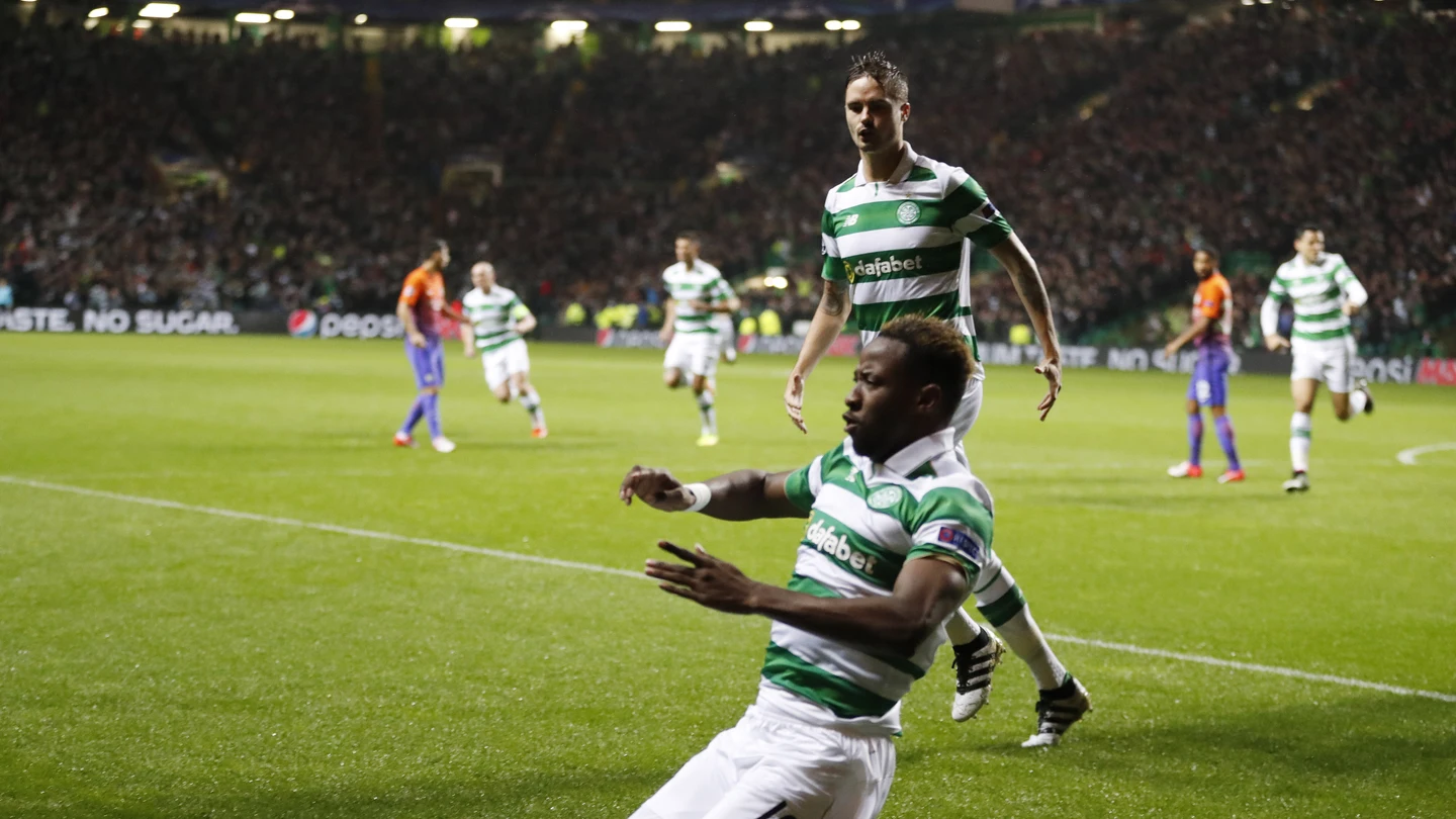 Dembele celebra uno de sus goles contra el Manchester City Dembele celebra uno de sus goles contra el Manchester City