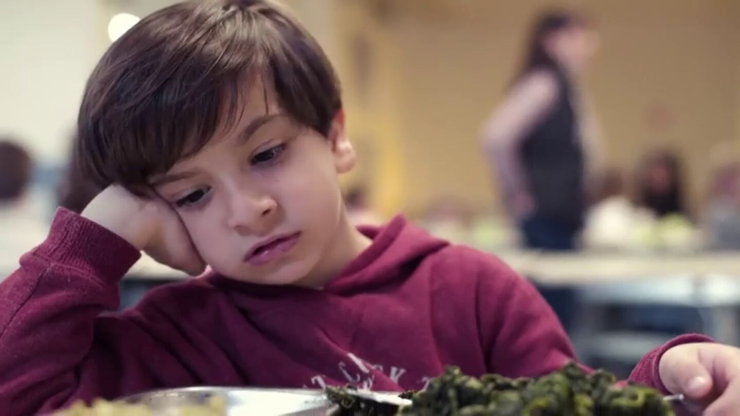 Frame 38.744201 de: Pol&eacute;mica por un anuncio de Sojasun que promueve entre los ni&ntilde;os cambiar el consumo de verduras por postres industriales