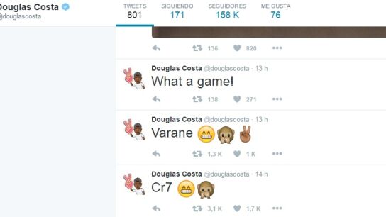 Tuits de Douglas Costa celebrando los goles del Madrid