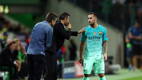 Luis Enrique da instrucciones a Paco Alcácer Luis Enrique da instrucciones a Paco Alcácer