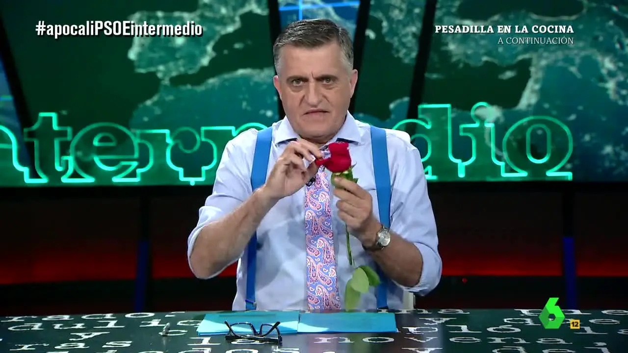Wyoming deshoja una rosa Wyoming deshoja una rosa