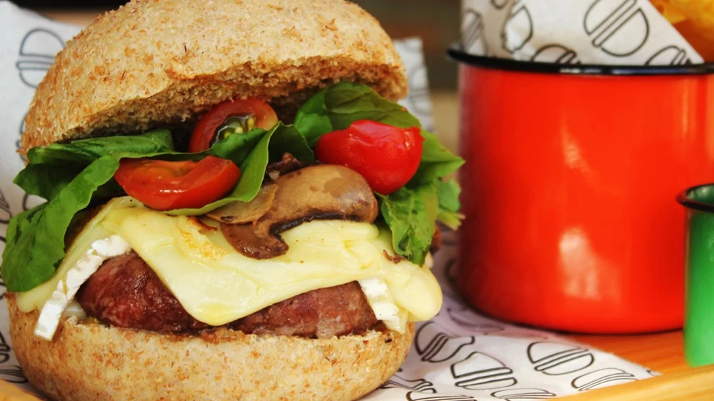 Imagen de archivo de una hamburguesa Imagen de archivo de una hamburguesa