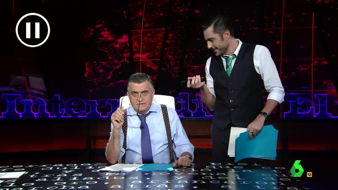 Dani Mateo congela el tiempo en el plat&oacute; de El Intermedio