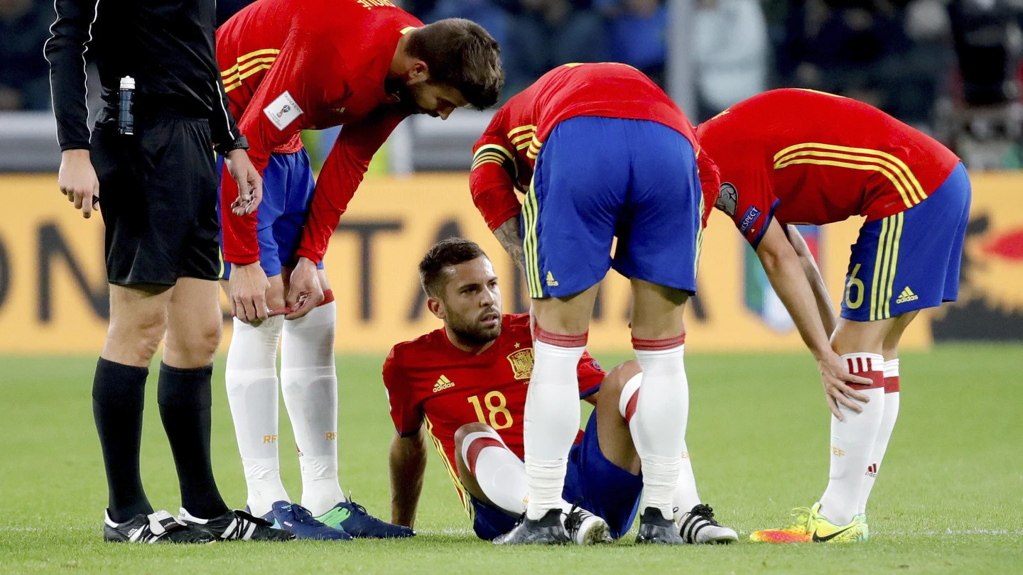 Jordi Alba cae lesionado con la selección española de fúbol Jordi Alba cae lesionado con la selección española de fúbol
