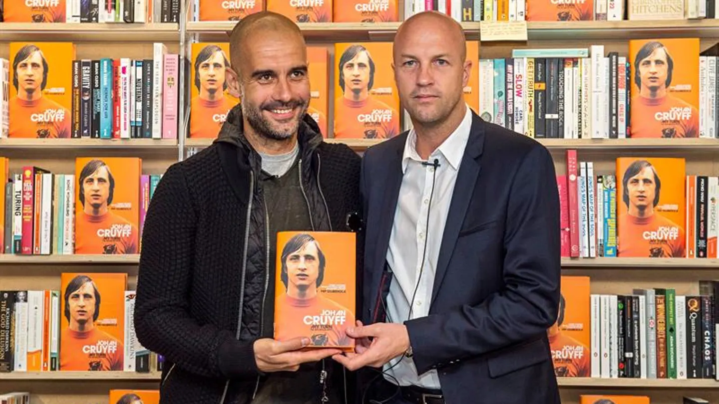 Pep Guardiola y Jordi Cruyff, en la presentación de la biografía de Johan Cruyff Pep Guardiola y Jordi Cruyff, en la presentación de la biografía de Johan Cruyff