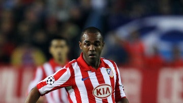 Sinama-Pongolle en un partido con el Atlético de Madrid