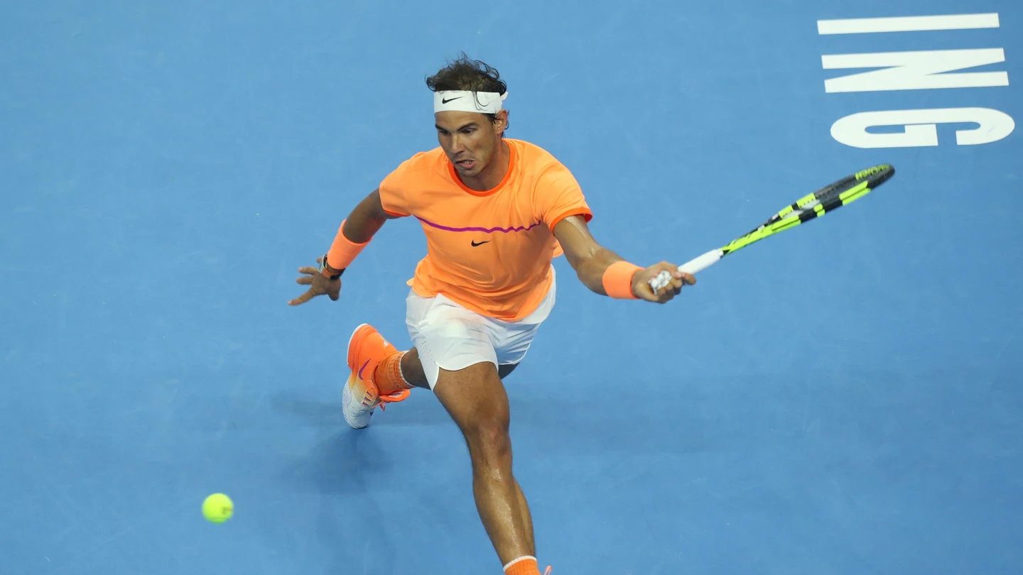 Nadal golpea la bola en el Abierto de China (Pekín) Nadal golpea la bola en el Abierto de China (Pekín)