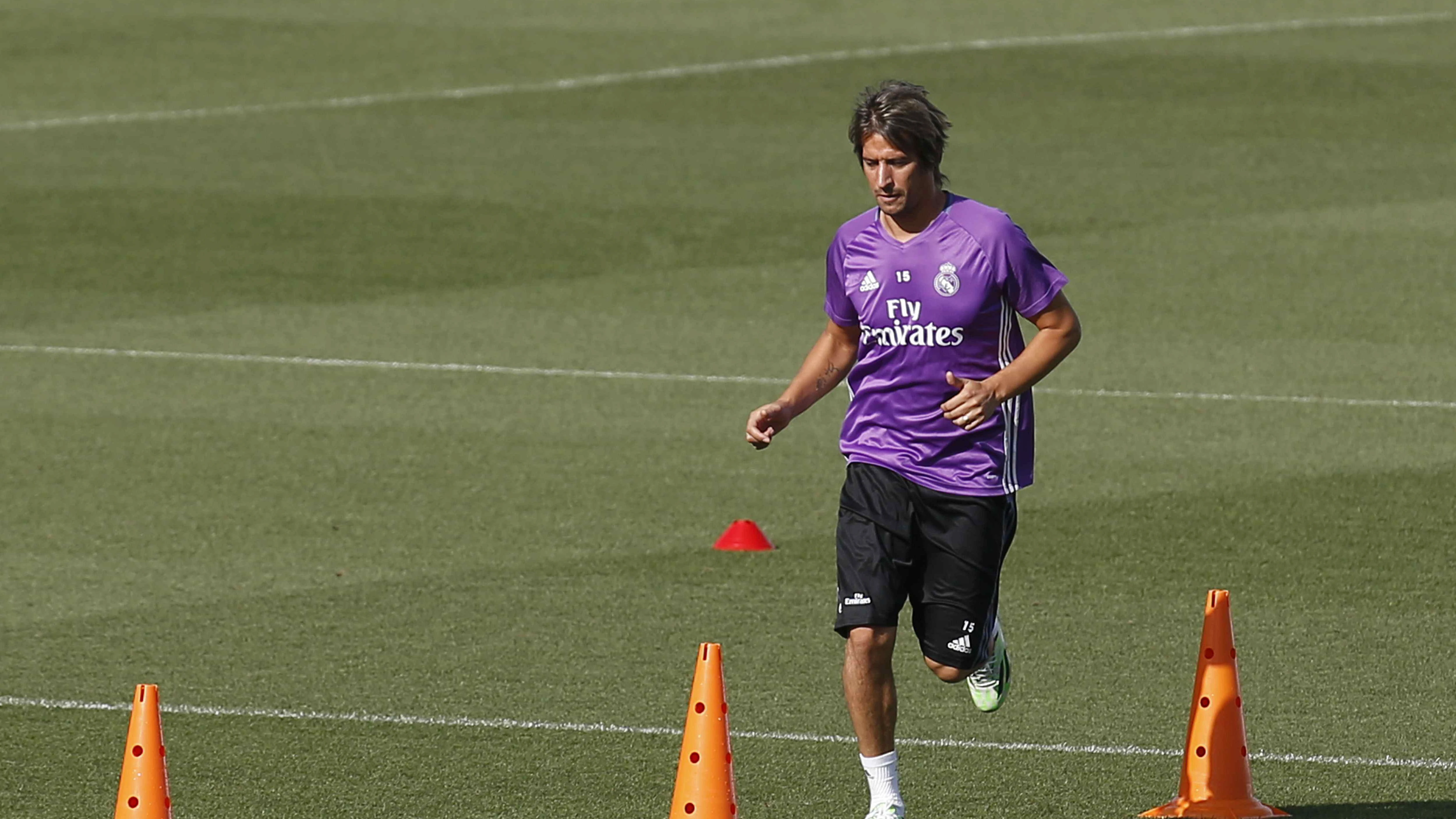 Coentrao, durante un entrenamiento en Valdebebas (Archivo)