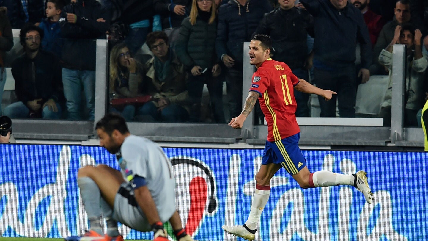 Vitolo celebrando su gol ante la Selecci&oacute;n de Italia
