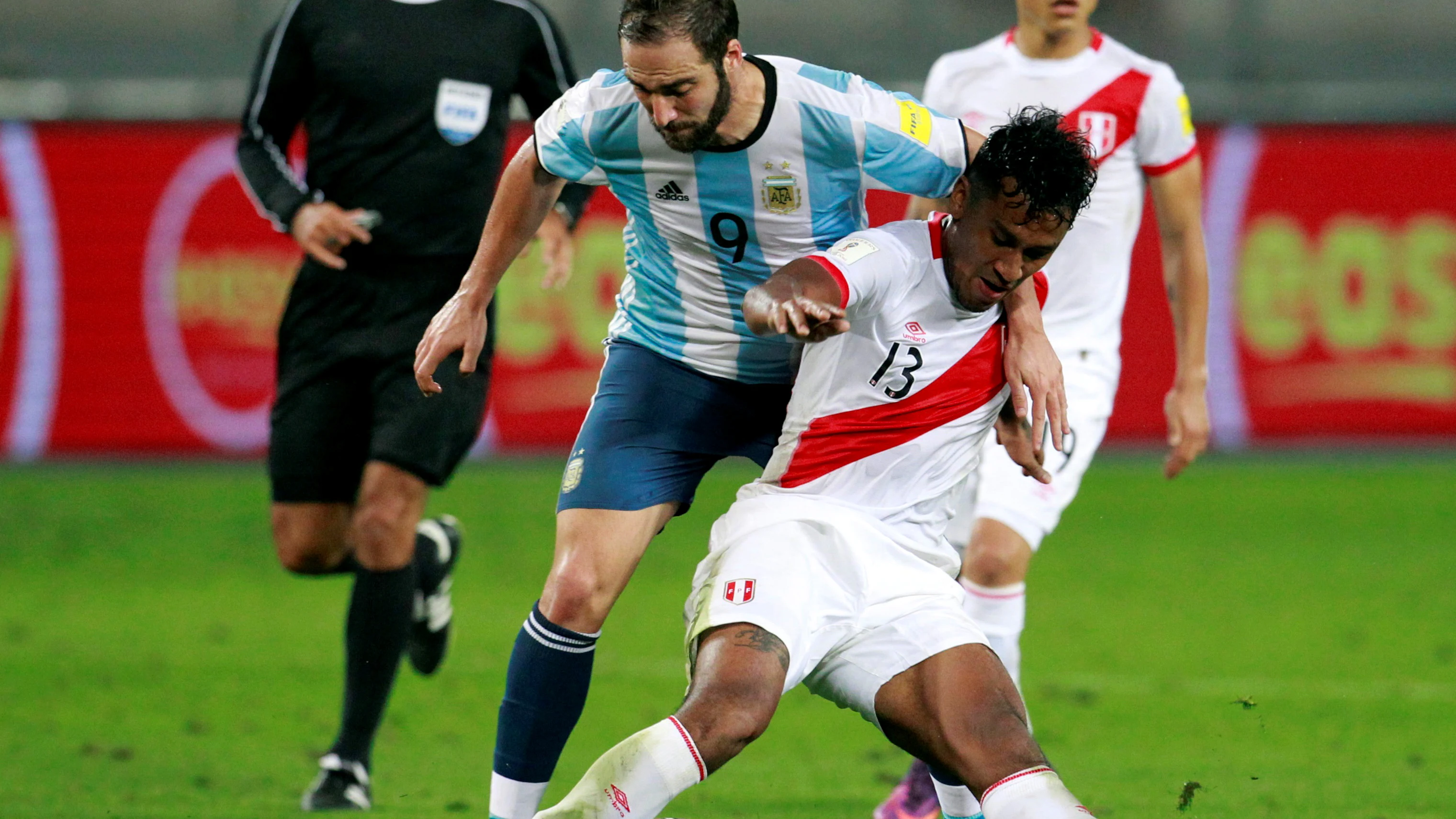 Momento del encuentro entre Argentina y Perú