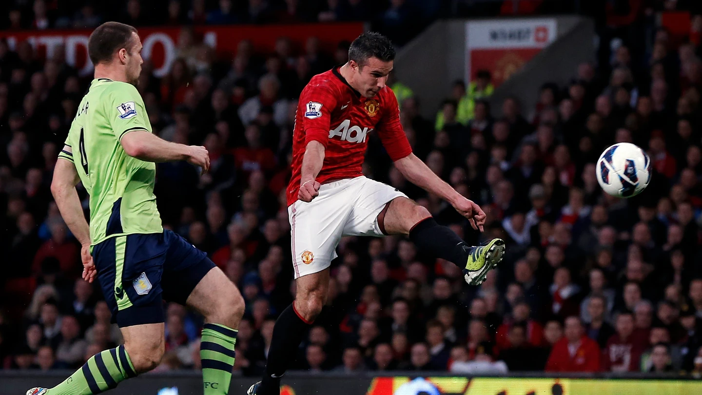 Van Persie ejecuta la volea que se convirtió en el mejor gol de la Premier League Van Persie ejecuta la volea que se convirtió en el mejor gol de la Premier League
