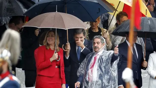 Miguel Ángel Revilla, en el desfile del 12 de octubre Miguel Ángel Revilla, en el desfile del 12 de octubre