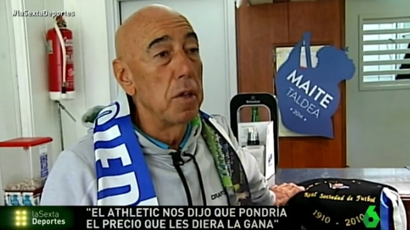 Un aficionado de la Real Sociedad protesta contra el Athletico Un aficionado de la Real Sociedad protesta contra el Athletico