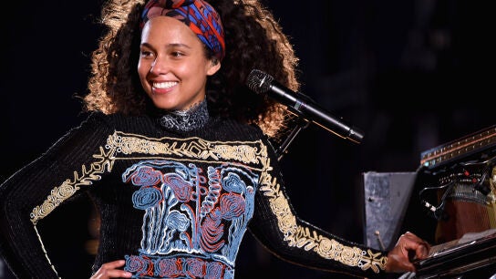 Alicia Keys presentando su nuevo disco 'Here' en Times Square