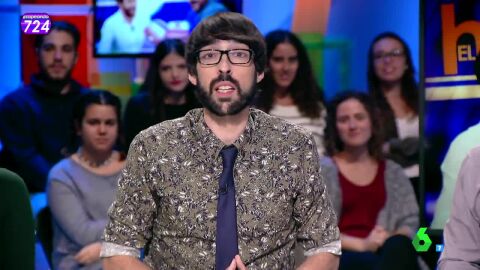 Quique Peinado destaca el chaparr&oacute;n que le cay&oacute; a Rajoy en el desfile: "A &eacute;l le resbala todo, tambi&eacute;n la lluvia"