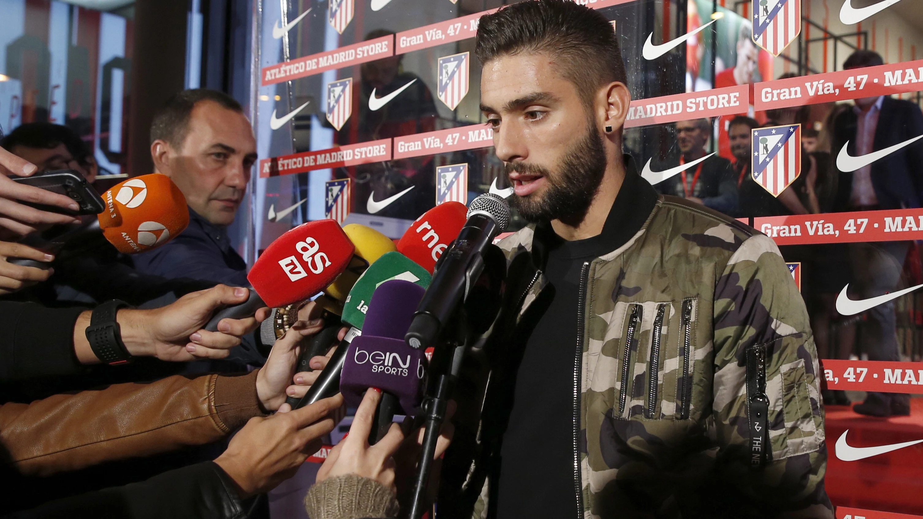 Carrasco en la presentación de la tienda del Atlético de Madrid