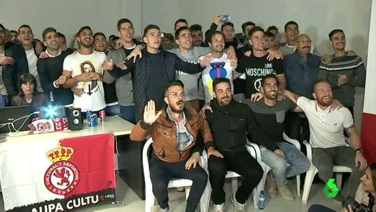 Frame 0.0 de: Así celebraron la Cultural Leonesa, el Hércules y el Guijuelo el 'Gordo' que les tocó en la Copa del Rey Frame 0.0 de: Así celebraron la Cultural Leonesa, el Hércules y el Guijuelo el 'Gordo' que les tocó en la Copa del Rey